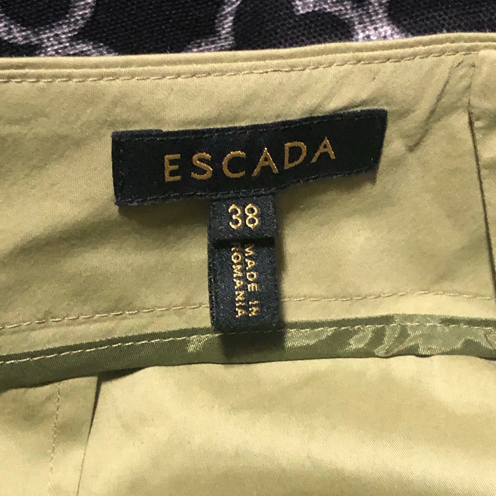 Escada 38 Green Cropped Pants Green Capri Flat